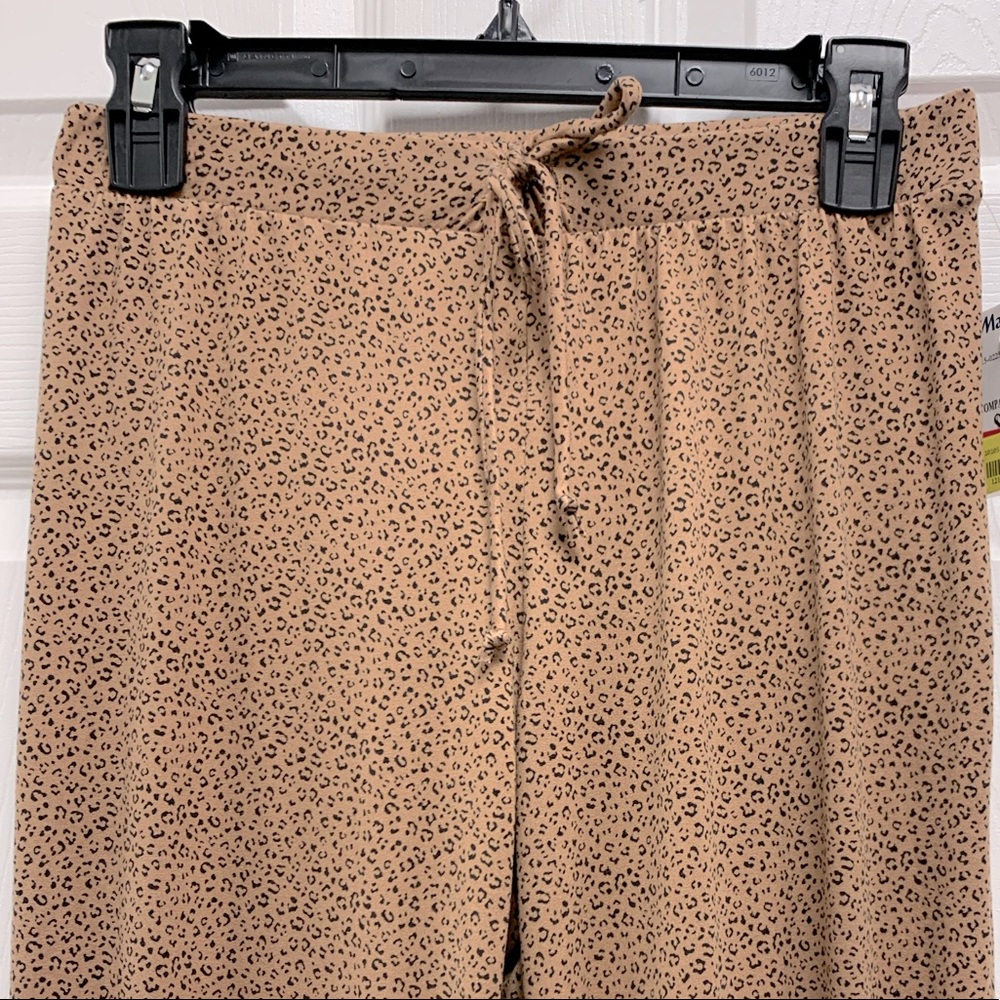 Leopard / Cheetah print pants joggers. - Picture 2 of 4